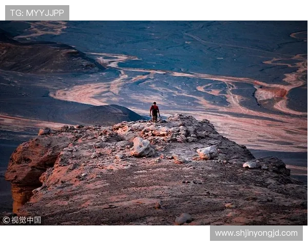 《朋友》：兄弟情义、青春热血与时代洪流中的人生挽歌